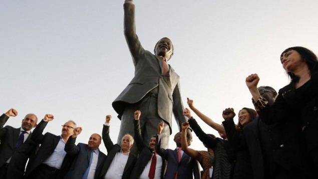 Statue of Nelson Mandela, Johannesburg uhuruspiritorgimagesmandelastatuepalestinejpg
