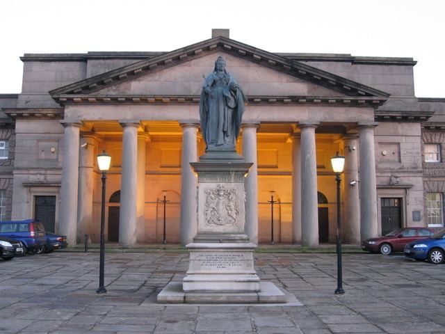 Statue of Queen Victoria, Chester