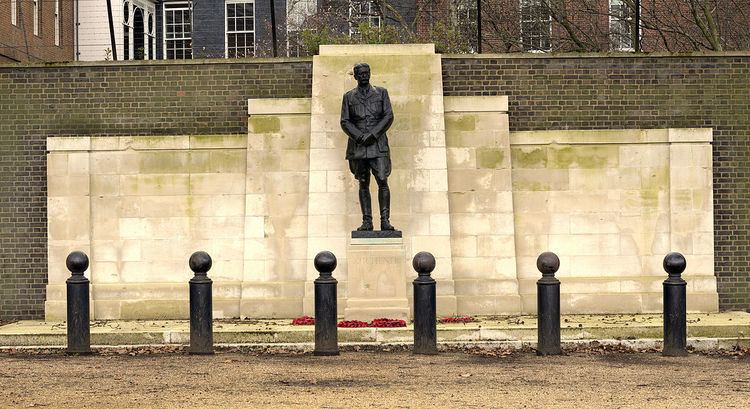 Statue of the Earl Kitchener, London