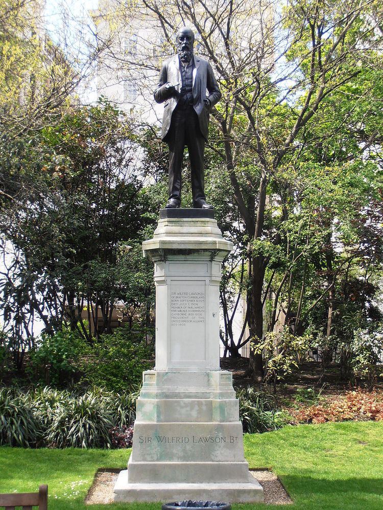Statue of Wilfrid Lawson, London