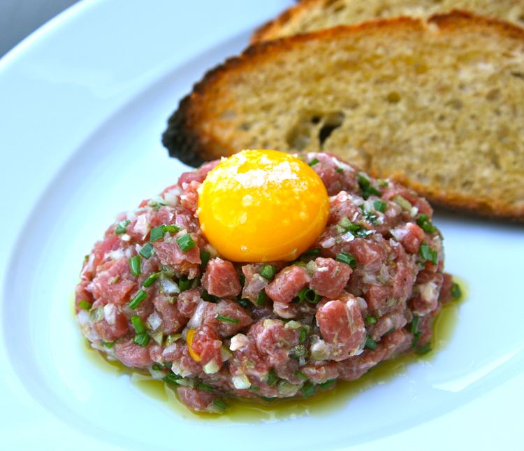 Steak tartare STEAK TARTARE with RYE TOASTS MR ALPENGLOW