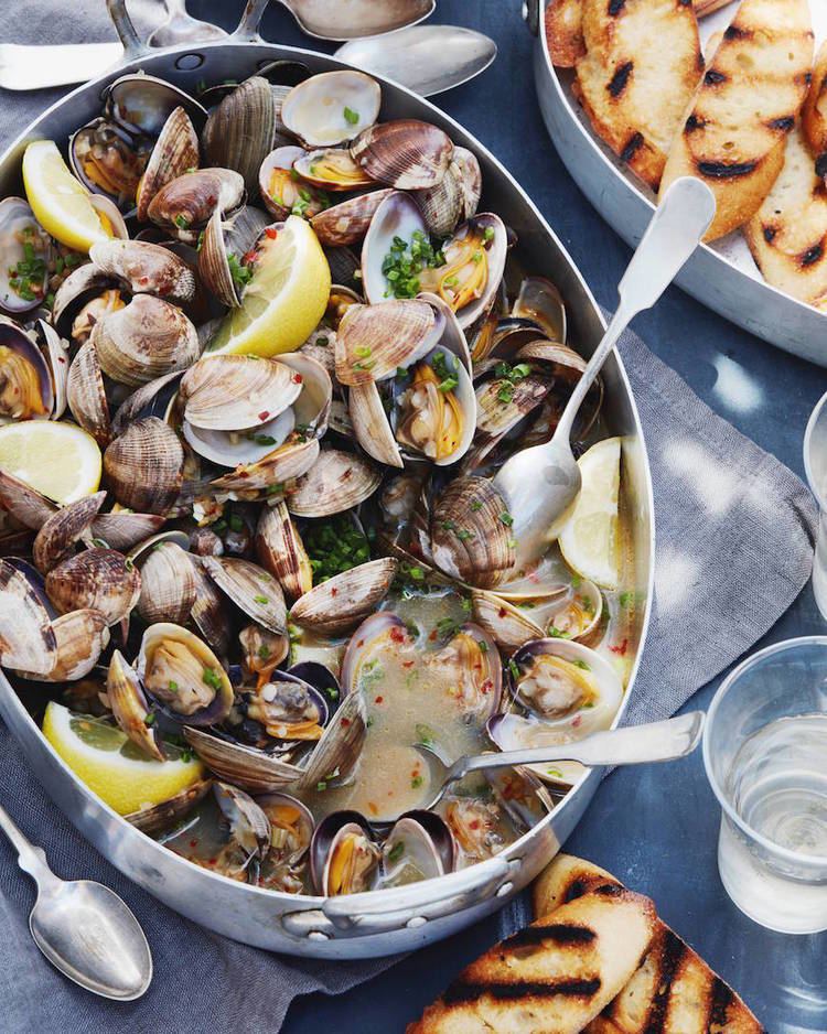Steamed clams httpsd2814mmsvlryp1cloudfrontnetwpcontentu