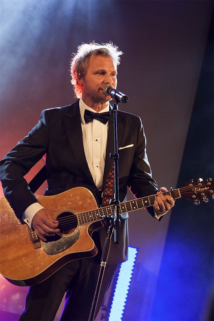 Stefan Andersson (singer)