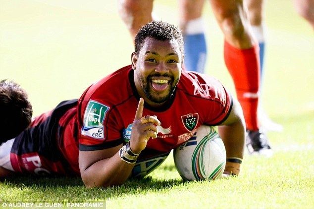 Steffon Armitage Steffon Armitage signs new Toulon contract Daily Mail Online