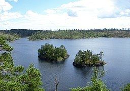 Stensjön, Tyresta httpsuploadwikimediaorgwikipediacommonsthu