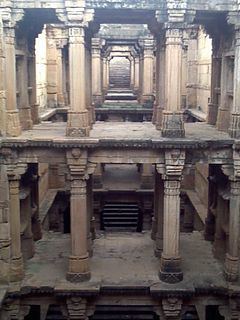 Step-well of Ambapur httpsuploadwikimediaorgwikipediacommonsthu