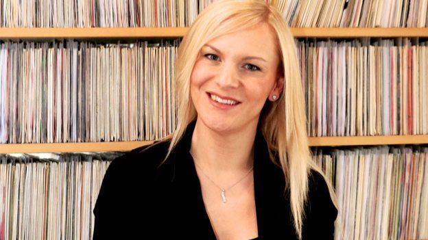 Stephanie Hirst Stephanie Hirst returns with online radio show RadioToday