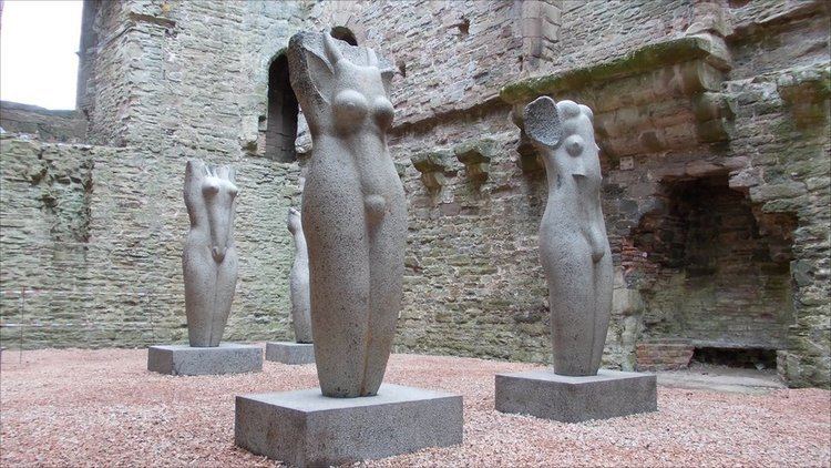 Stephen Cox (sculptor) BBC News In pictures Stephen Cox sculptures at Ludlow