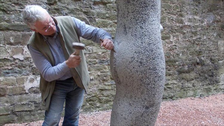 Stephen Cox (sculptor) BBC News In pictures Stephen Cox sculptures at Ludlow