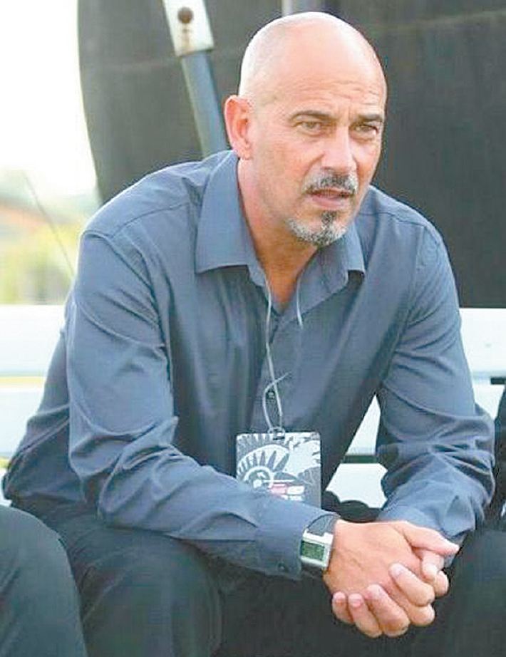 Stephen Hart (soccer) Coach Hart sets goal to take Soca Warriors to the World Cup again