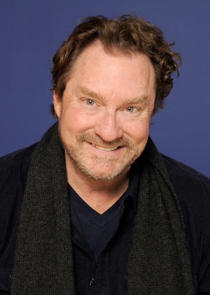Stephen Root Office Space Star Stephen Root Set As Zac Efron39s Father