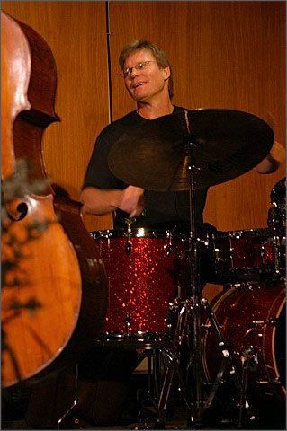 Steve Davis (American drummer)