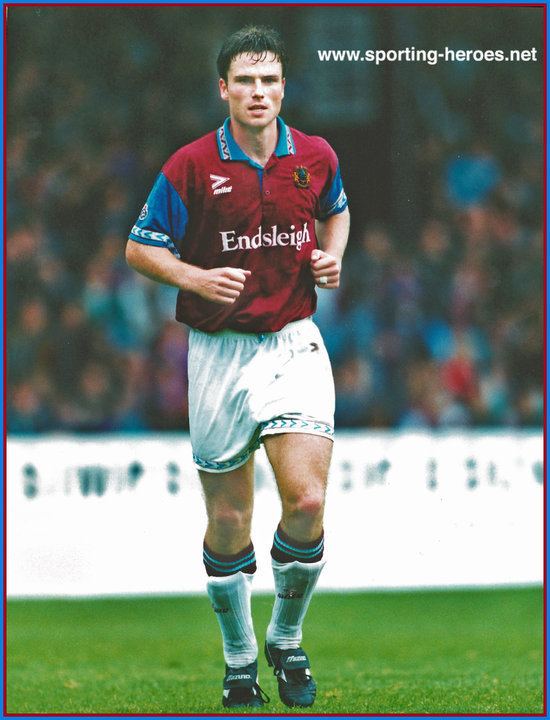 Steve Davis (footballer, born 1968) Steve DAVIS League Appearances Burnley FC