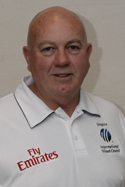 Steve Davis (umpire) Umpire Davis reaches 100 mark with IndiaNetherlands match