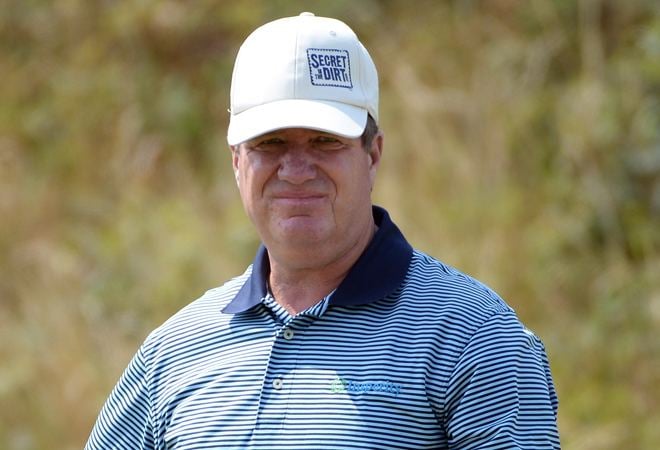 Steve Elkington Senior golfer Steve Elkington apologizes for racist