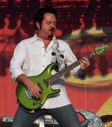 Steve Lukather httpsuploadwikimediaorgwikipediacommonsthu