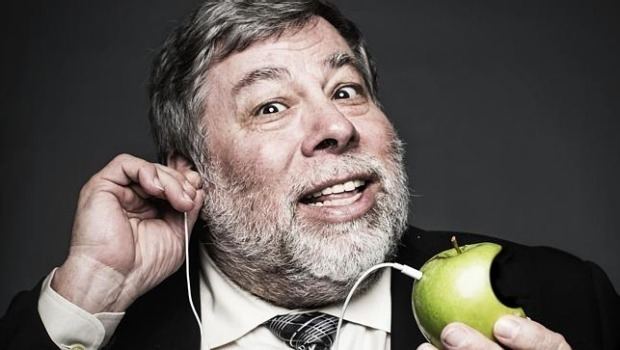 Steve Wozniak Faith in Apple39s future as Woz becomes an Aussie afrcom