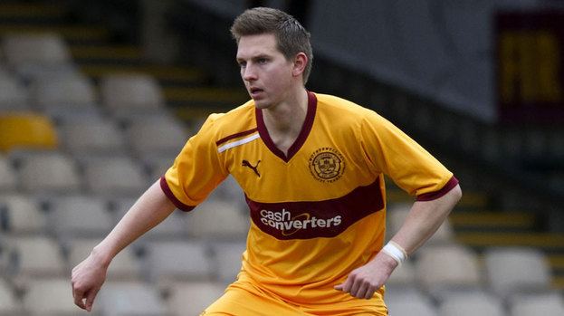 Steven Saunders Ross County announce signing of former Motherwell man