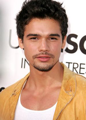 Steven Strait Steven Strait American actor fashion model and rock singer