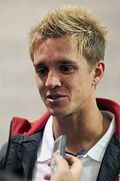 Stewart Holden (footballer) httpsuploadwikimediaorgwikipediacommonsthu