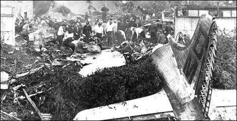 Stockport air disaster BBC Manchester History Stockport air crash