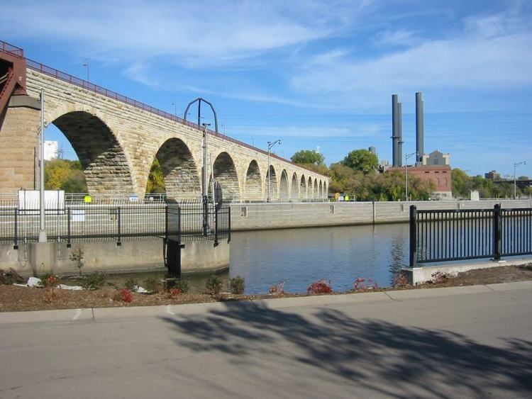 Stone Arch Bridge (Minneapolis)