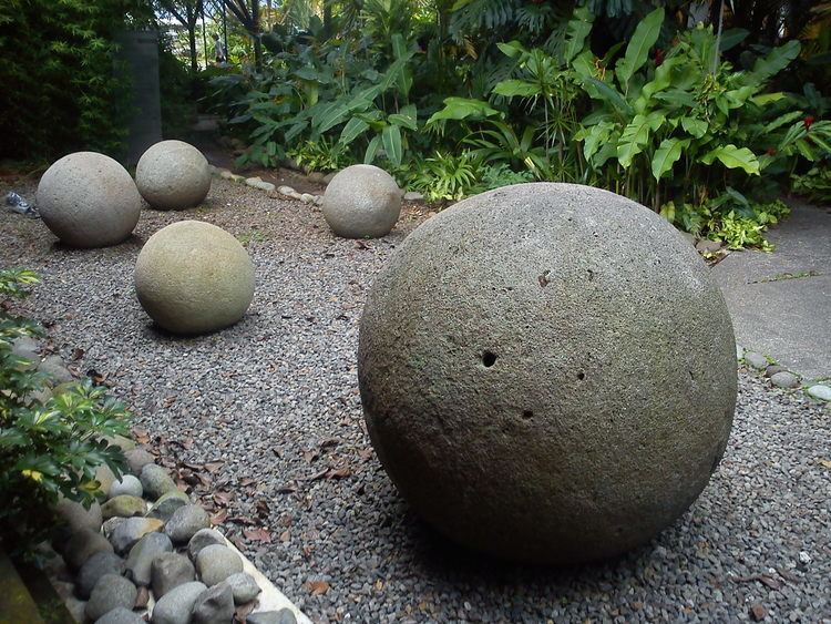 Stone spheres of Costa Rica FileStone spheres of Costa Rica Museo Nacionaljpg Wikimedia Commons