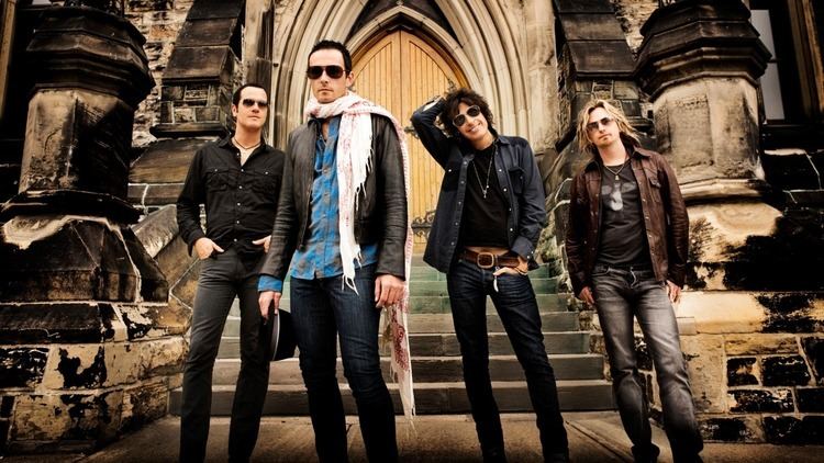 Stone Temple Pilots STONE TEMPLE PILOTS Post Heartfelt Tribute To SCOTT WEILAND Metal