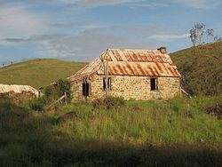 Stonehouse, Moore httpsuploadwikimediaorgwikipediacommonsthu