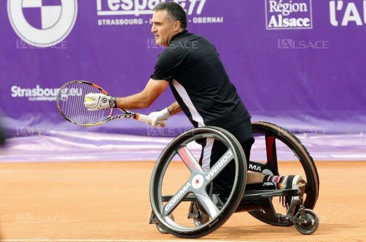 Stéphane Houdet Handisport Houdet comme un homme debout