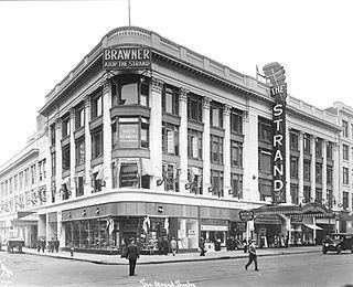 Strand Theatre (Manhattan) httpsuploadwikimediaorgwikipediacommonsthu