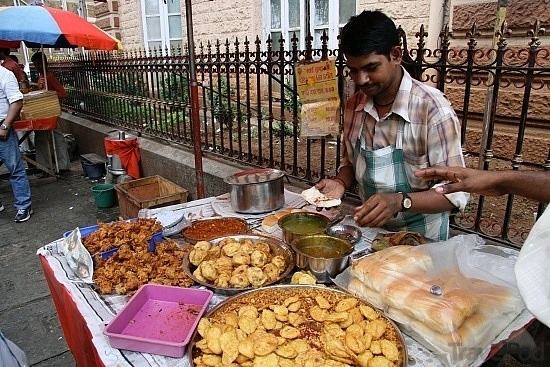 Street food of Mumbai 1000 images about Bhajji TeleBhaja Bhajiya on Pinterest