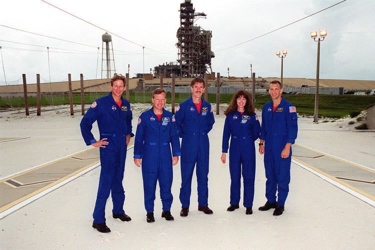 STS-104 STS104 KSC01PP1211 STS104 crew during TCDT near Launch Pad 39B