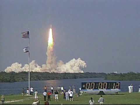 STS-105 STS105 launch 81001 YouTube