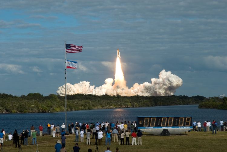 STS-129 FileSTS129 Atlantis Launch 1jpg Wikimedia Commons