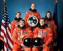 STS-32 httpsuploadwikimediaorgwikipediacommonsthu