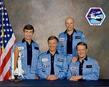 STS-6 httpsuploadwikimediaorgwikipediacommonsthu