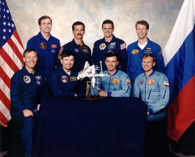 STS-74 STS74Mir20 Crew Portrait