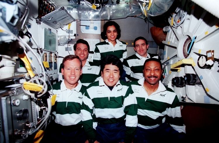 STS-87 FileSTS87 traditional inflight crew portraitjpg Wikimedia Commons