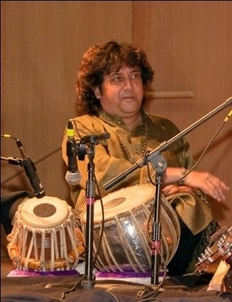 Subhen Chatterjee Pandit Subhen Chatterji created magic with tabla at Birmingham
