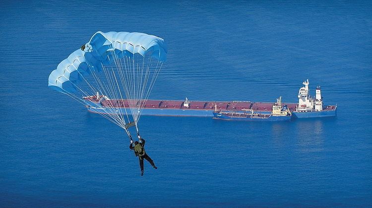 Submarine Parachute Assistance Group