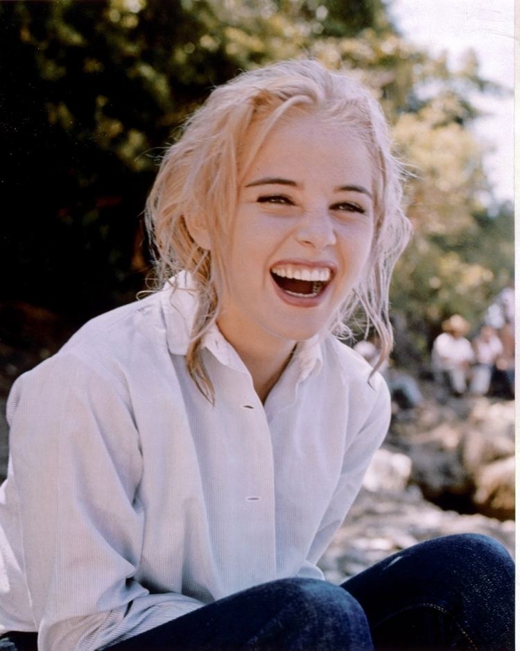 Sue Lyon Sue Lyon Muses Cinematic Women The Red List