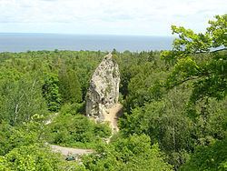 Sugar Loaf (Mackinac Island) httpsuploadwikimediaorgwikipediacommonsthu