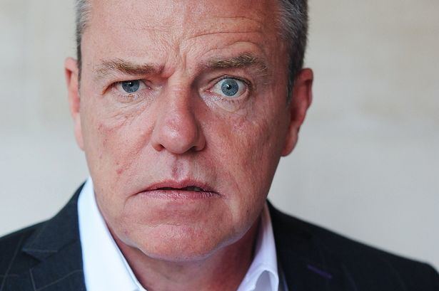 Suggs (singer) Madness star Suggs furious that picture of him auctioned to