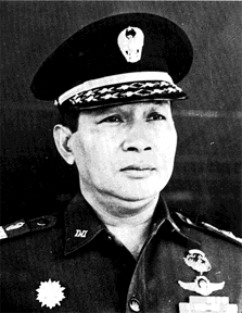 Suharto wwwhistorycentralcomBiopeopleimagessuhartogif