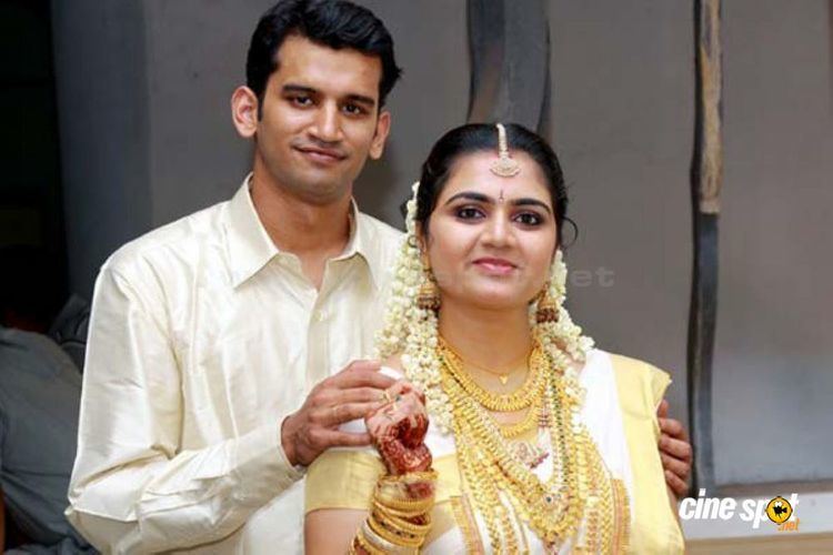 Suja Karthika Suja karthika Actress Marriage Wedding Photos Gallery