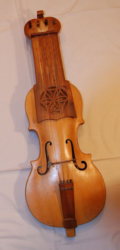 Suka (string instrument)