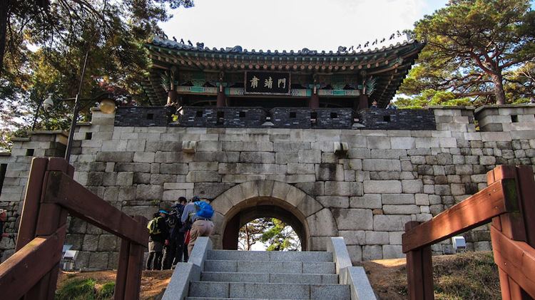 Sukjeongmun Sukjeongmun Gate The North Gate The Seoul Guide