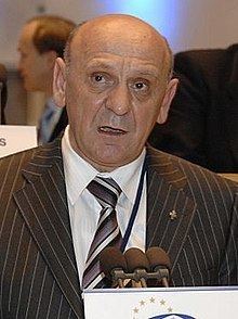 Sulejman Tihić httpsuploadwikimediaorgwikipediacommonsthu