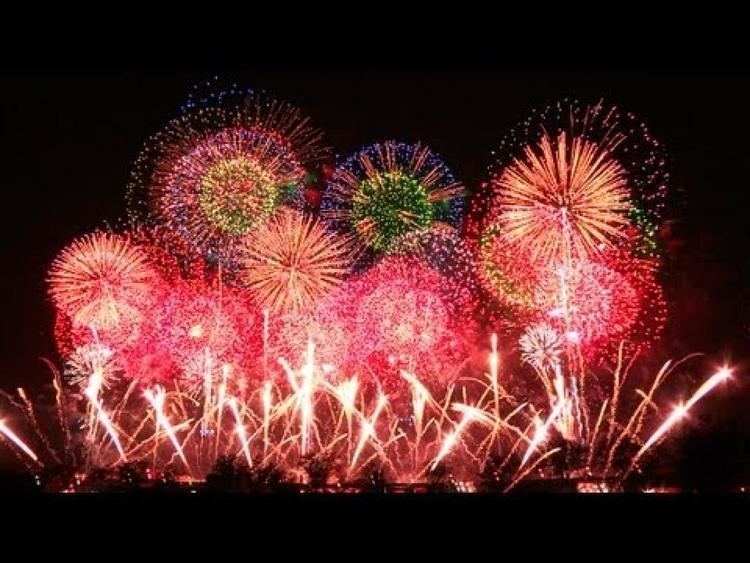 Sumidagawa Fireworks Festival httpsstephschmidtmullinfileswordpresscom201